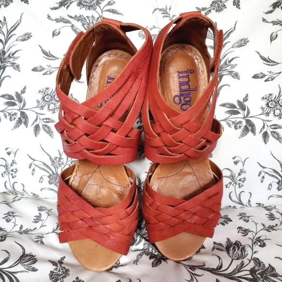 Indigo coral leather sandals - Picture 3 of 8